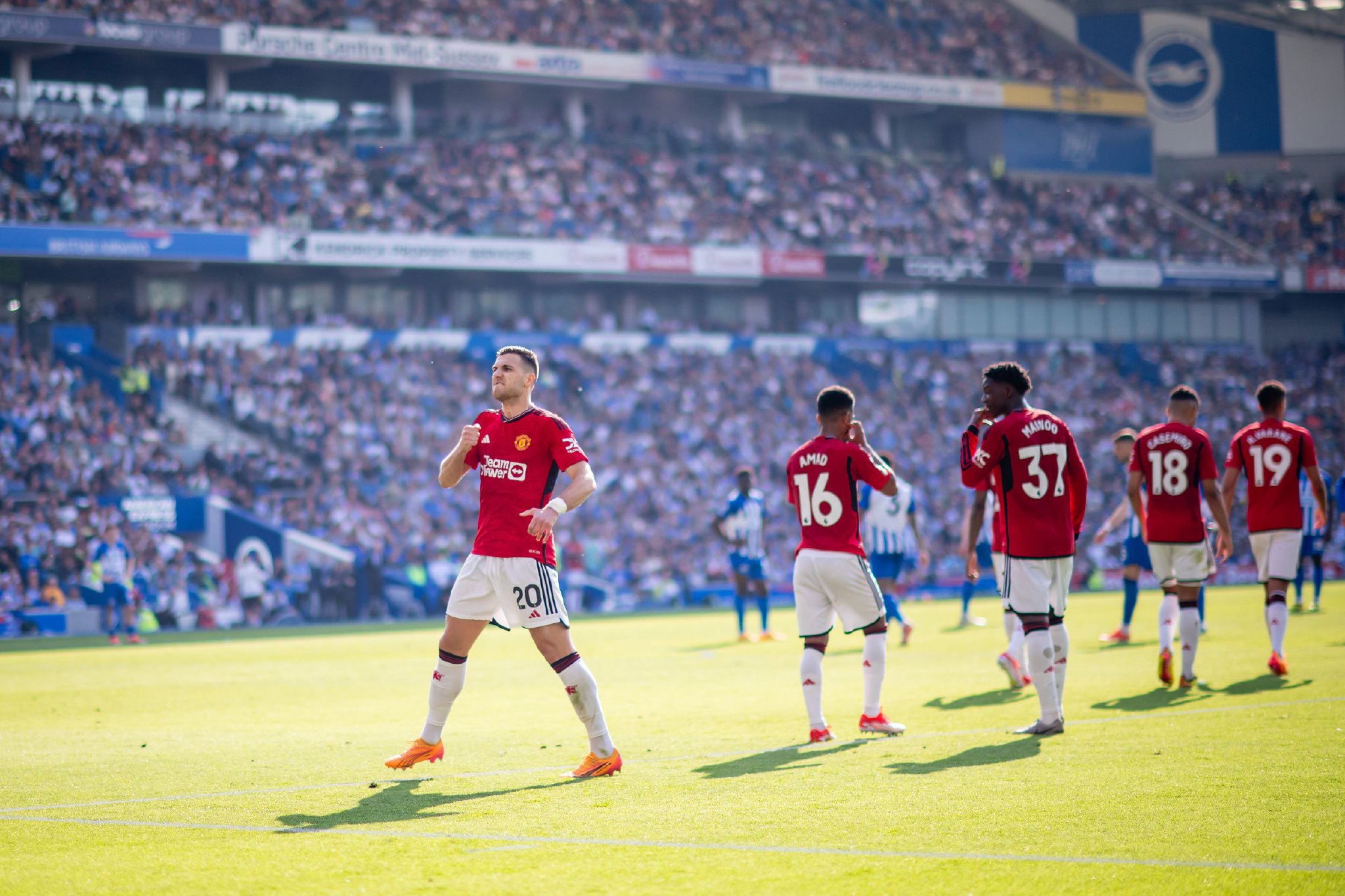 主教练斯卢 主教练斯卢